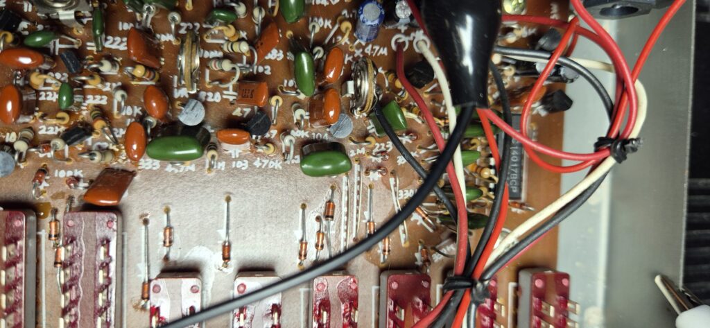 The electronic guts of the AK-Drummer CRM-260